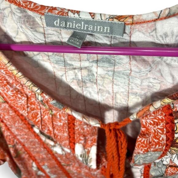 Daniel Rainn Micaela Embroidery Detail Tassel Knit Top - Picture 4 of 5
